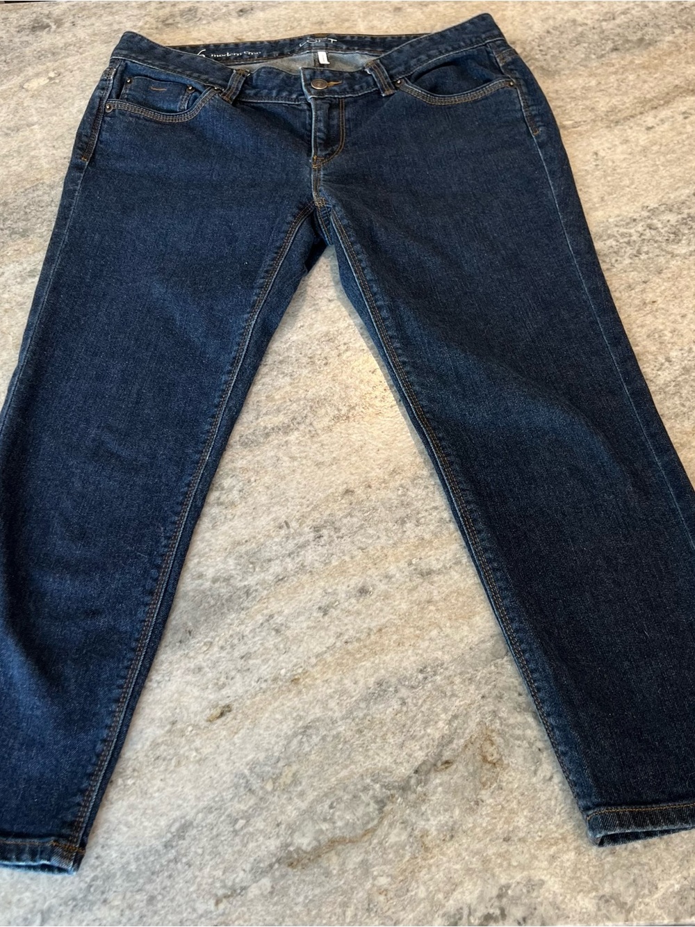 LOFT woman’s Slim Straight Dark Blue cropped Jeans